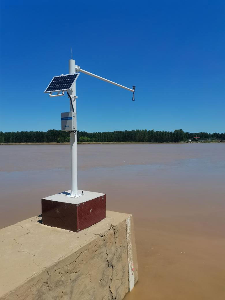河道流速监测系统安装实拍图