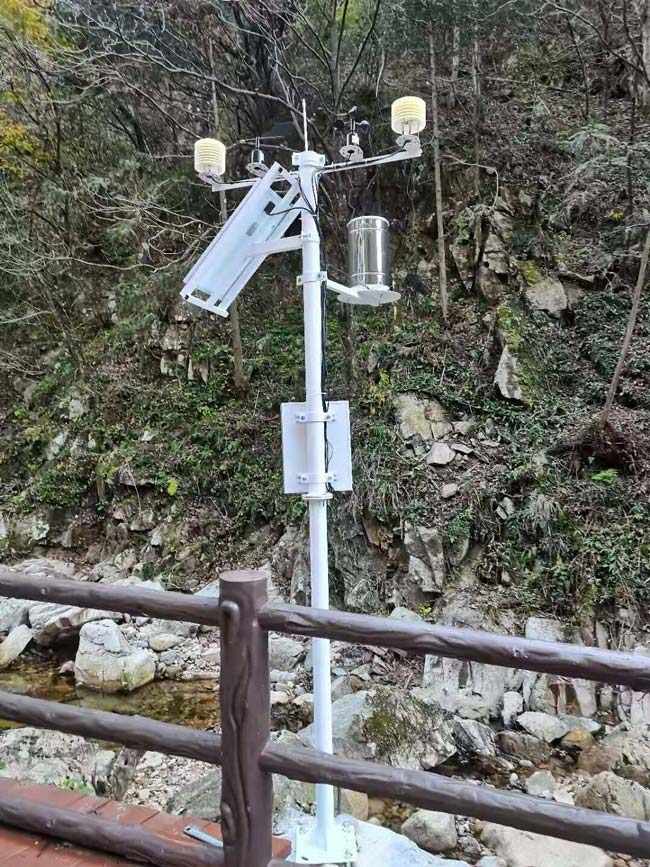 安徽万佛山景区负氧离子监测系统安装完毕